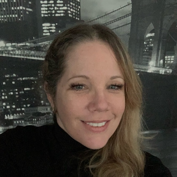 Meet your Posher, Christine - Picture 1 of 1